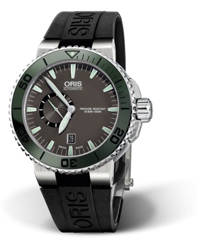 Oris Aquis Küçük Saniye Date 46 Paslanmaz Çelik / Gri / Kauçuk, referans 01 743 7673 4157-07 4 26 34EB
